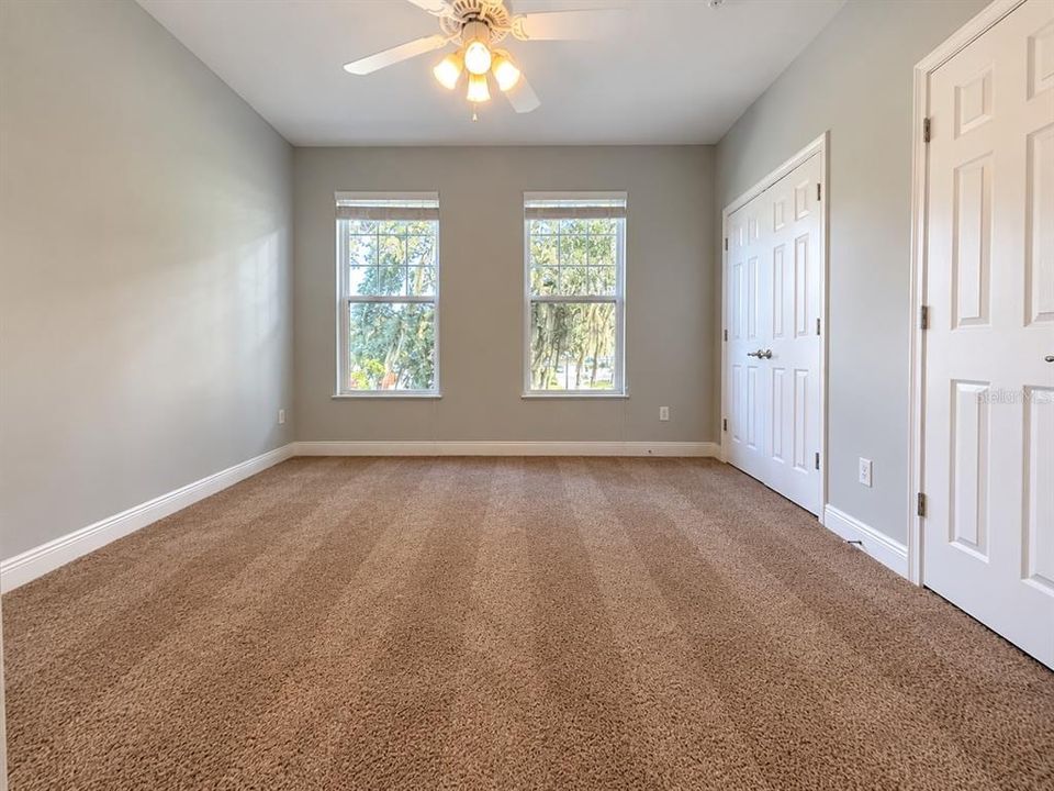 В аренду: $1,895 (2 спален, 2 ванн, 1068 Квадратных фут)