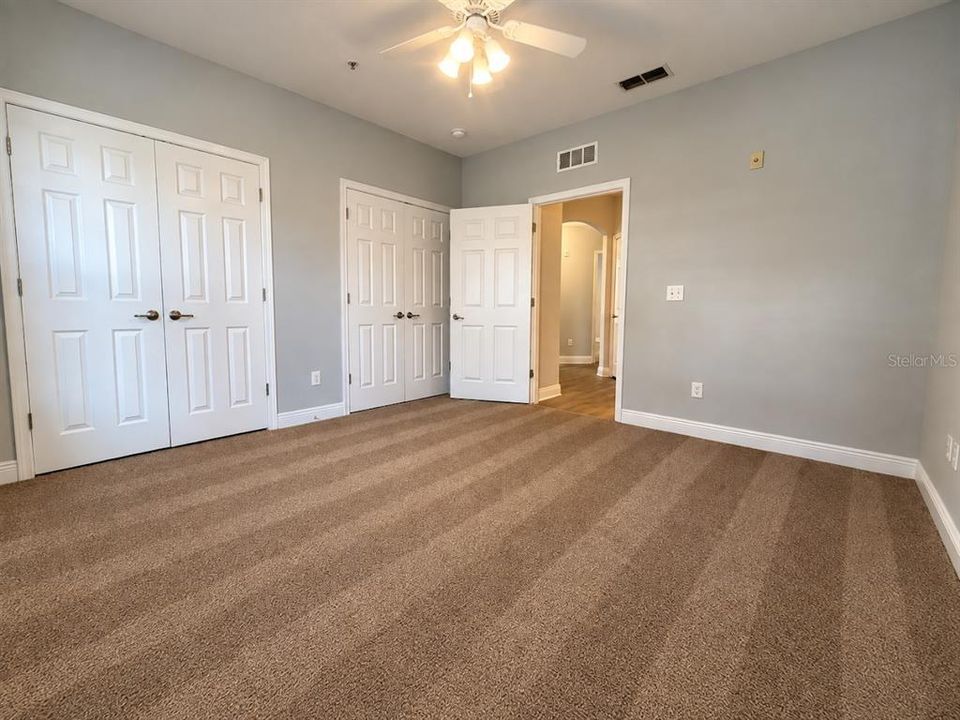 В аренду: $1,895 (2 спален, 2 ванн, 1068 Квадратных фут)