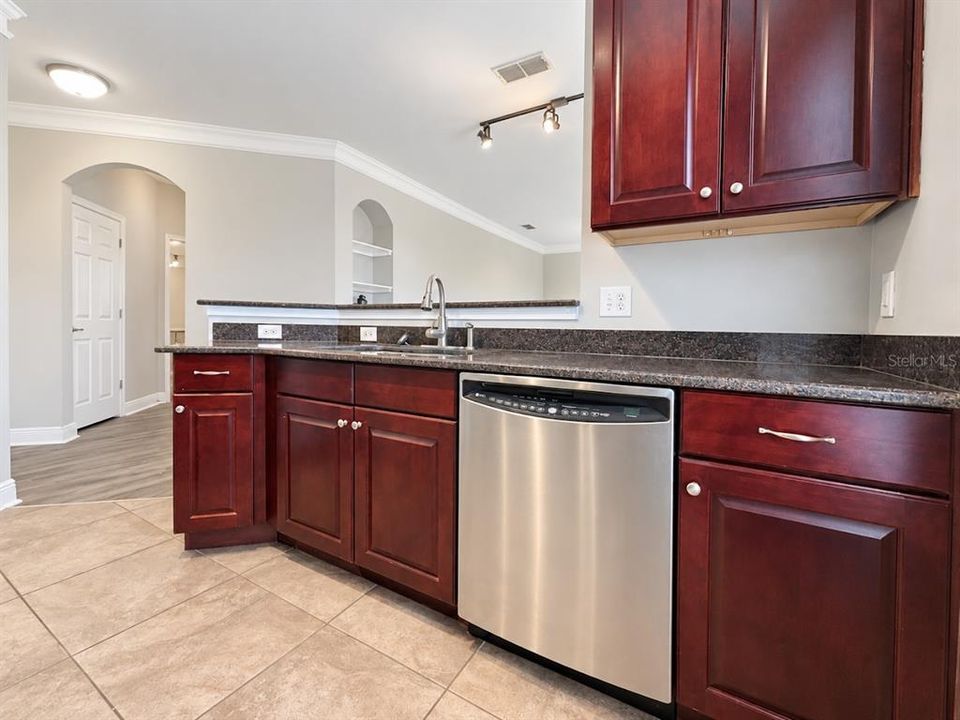 В аренду: $1,895 (2 спален, 2 ванн, 1068 Квадратных фут)