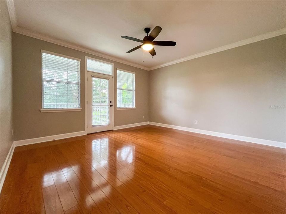For Rent: $2,999 (3 beds, 2 baths, 2125 Square Feet)