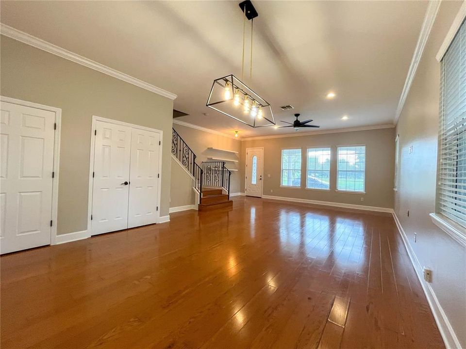 For Rent: $2,999 (3 beds, 2 baths, 2125 Square Feet)