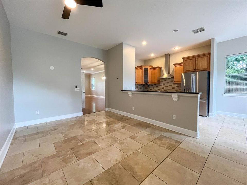 For Rent: $2,999 (3 beds, 2 baths, 2125 Square Feet)
