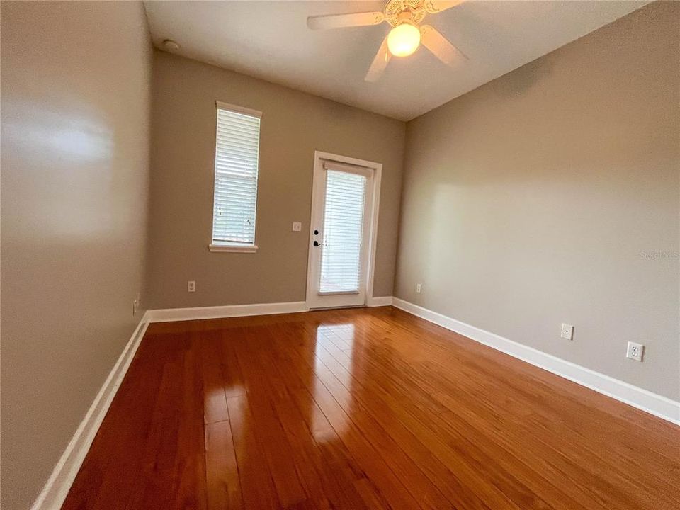 For Rent: $2,999 (3 beds, 2 baths, 2125 Square Feet)