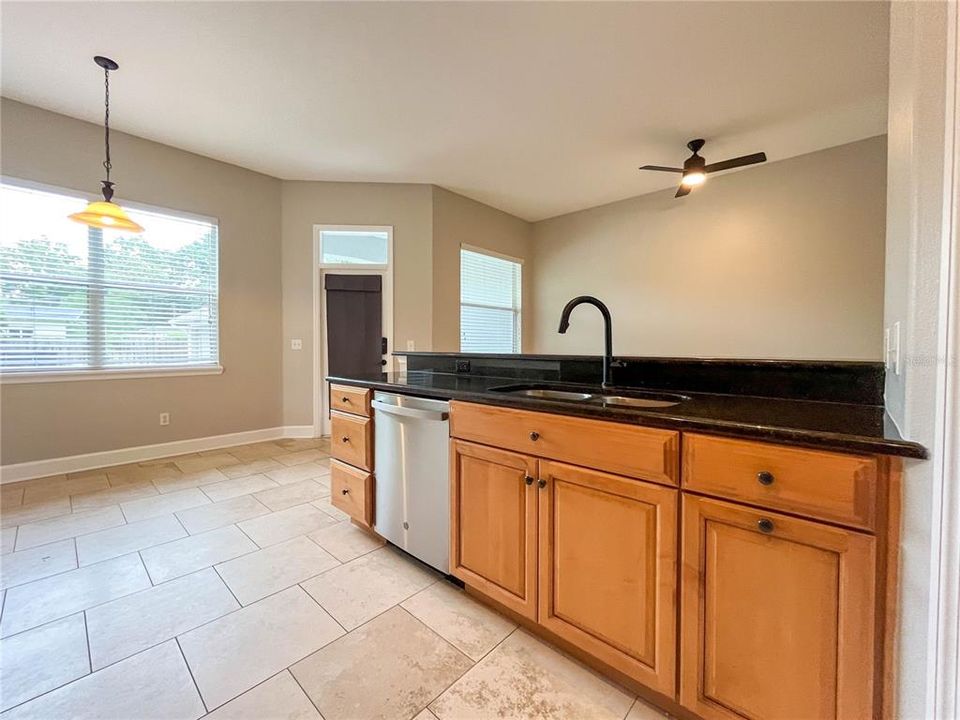 For Rent: $2,999 (3 beds, 2 baths, 2125 Square Feet)
