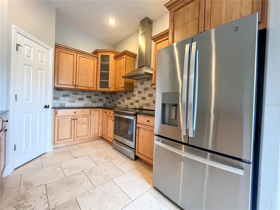 For Rent: $2,999 (3 beds, 2 baths, 2125 Square Feet)