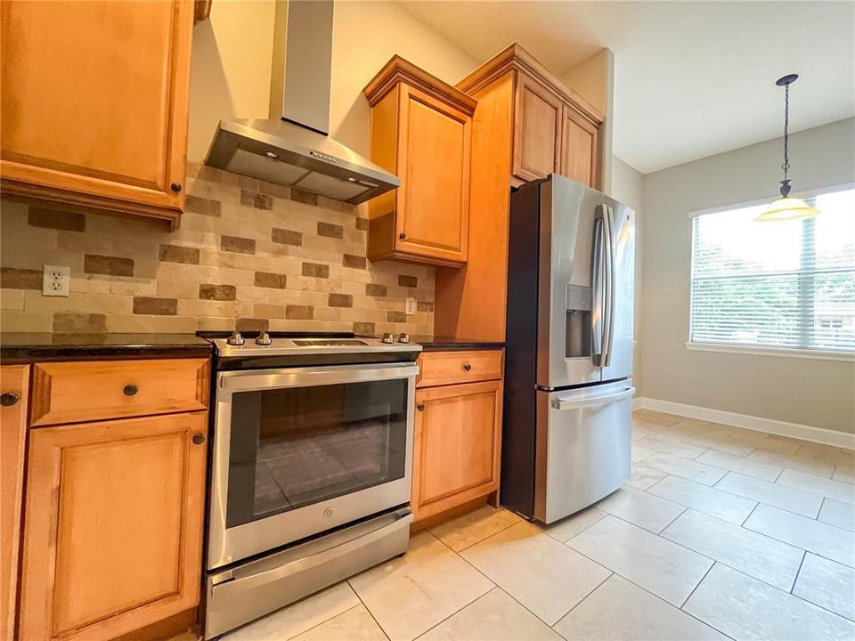 For Rent: $2,999 (3 beds, 2 baths, 2125 Square Feet)
