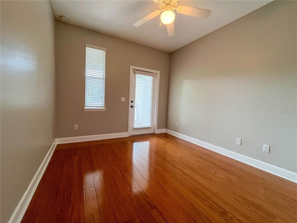 For Rent: $2,999 (3 beds, 2 baths, 2125 Square Feet)