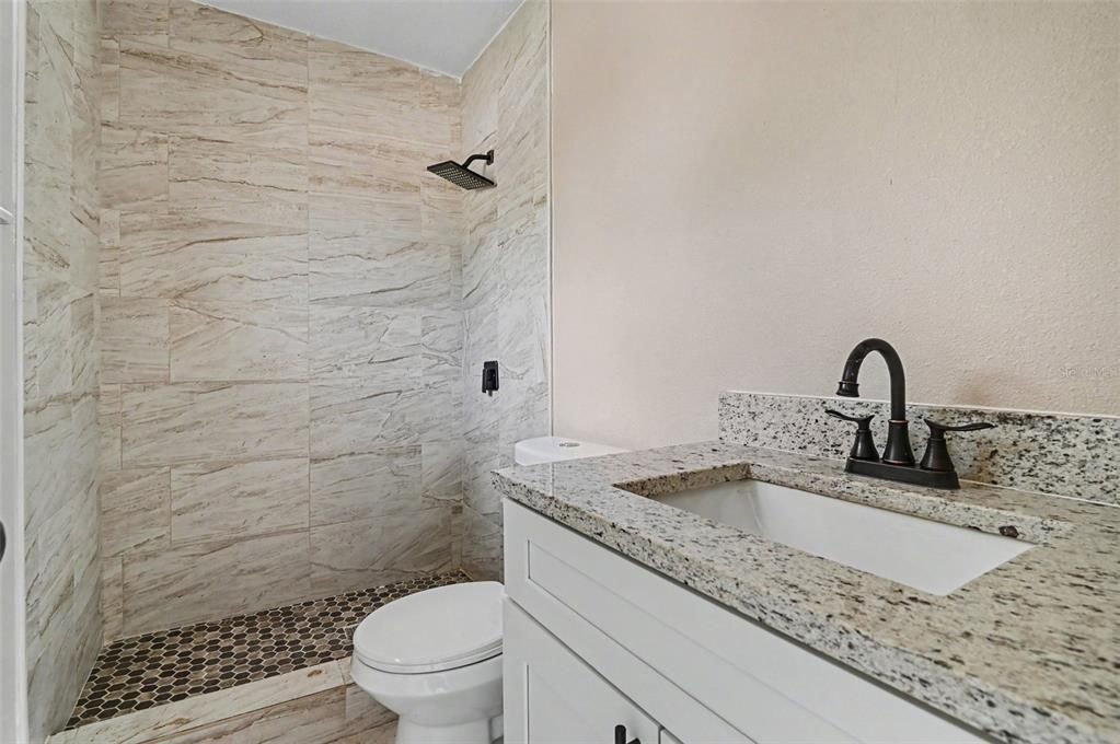 На продажу: $128,000 (3 спален, 2 ванн, 1071 Квадратных фут)