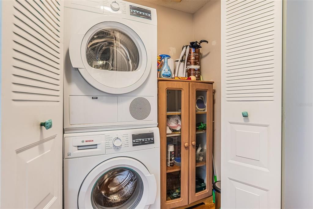 В аренду: $2,999 (2 спален, 2 ванн, 1150 Квадратных фут)