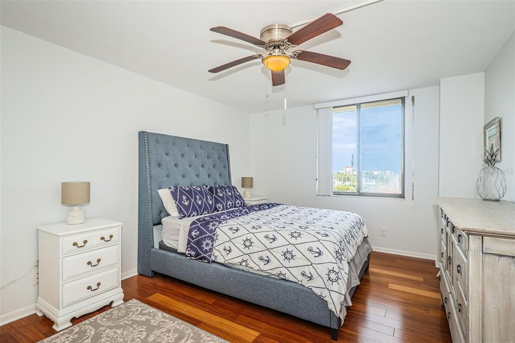 В аренду: $2,999 (2 спален, 2 ванн, 1150 Квадратных фут)