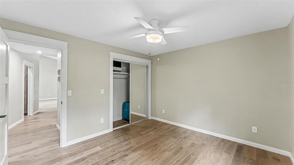 Activo con contrato: $540,000 (4 camas, 2 baños, 2368 Pies cuadrados)