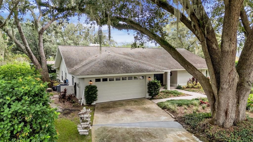 Activo con contrato: $540,000 (4 camas, 2 baños, 2368 Pies cuadrados)