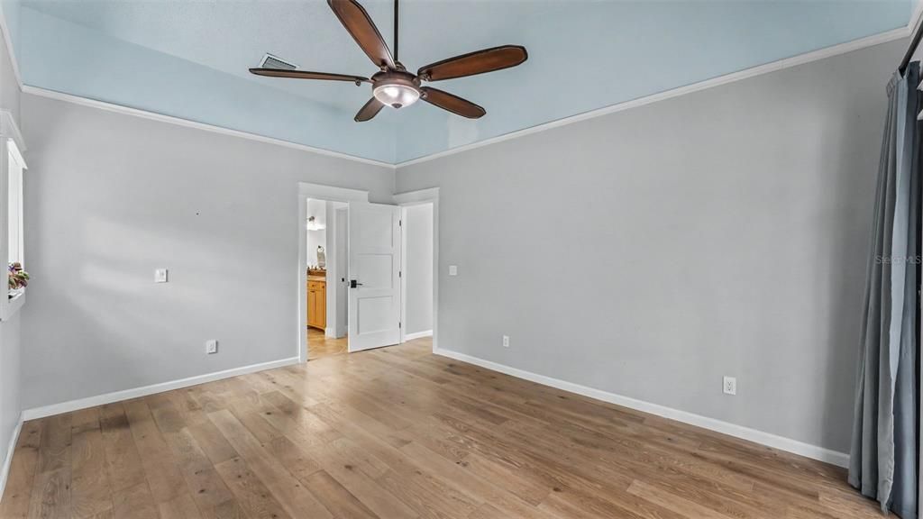 Activo con contrato: $540,000 (4 camas, 2 baños, 2368 Pies cuadrados)