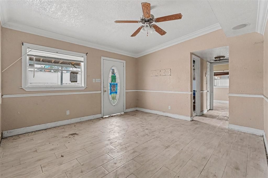 На продажу: $249,950 (3 спален, 2 ванн, 1248 Квадратных фут)
