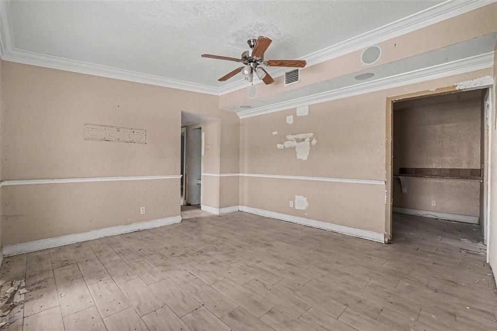 На продажу: $249,950 (3 спален, 2 ванн, 1248 Квадратных фут)