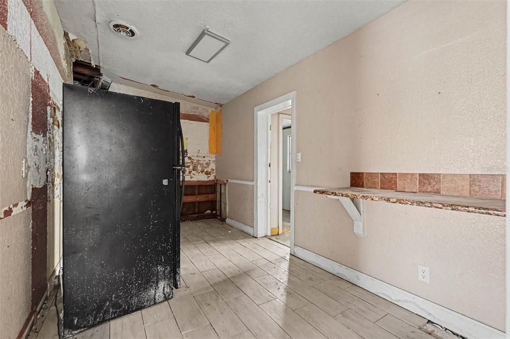 На продажу: $249,950 (3 спален, 2 ванн, 1248 Квадратных фут)