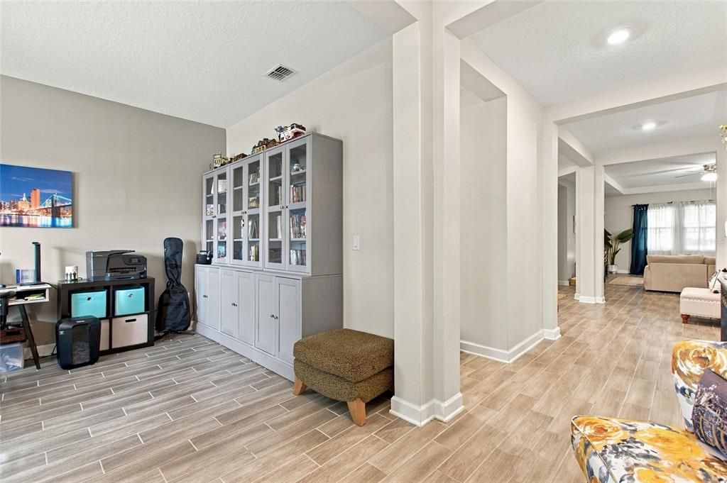 For Sale: $560,000 (3 beds, 2 baths, 2429 Square Feet)