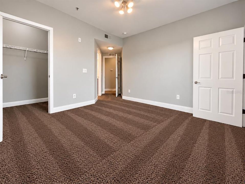 В аренду: $1,895 (2 спален, 2 ванн, 1044 Квадратных фут)