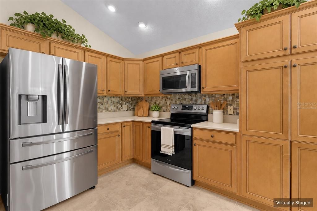 На продажу: $489,000 (3 спален, 2 ванн, 2004 Квадратных фут)
