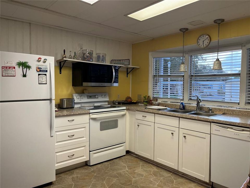 En Venta: $136,900 (2 camas, 2 baños, 1032 Pies cuadrados)