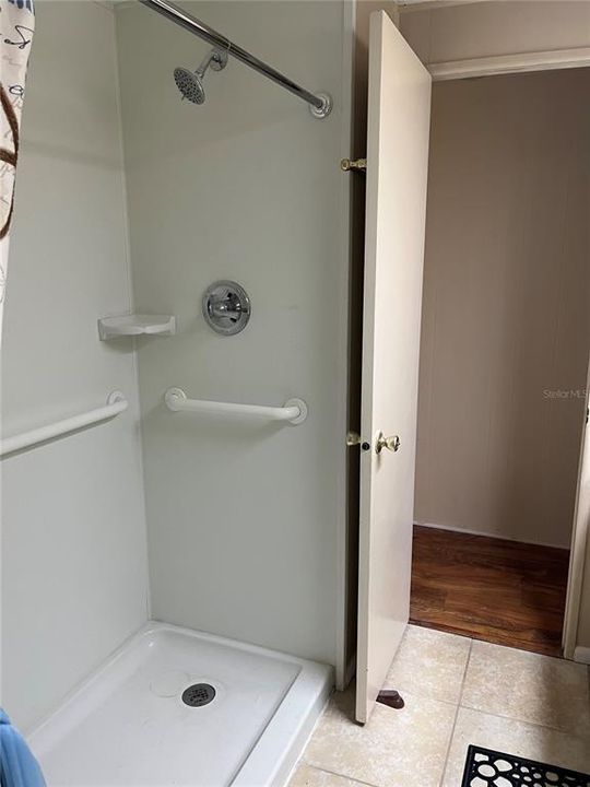 En Venta: $136,900 (2 camas, 2 baños, 1032 Pies cuadrados)