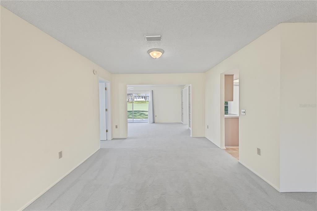 En Venta: $349,000 (3 camas, 2 baños, 2136 Pies cuadrados)