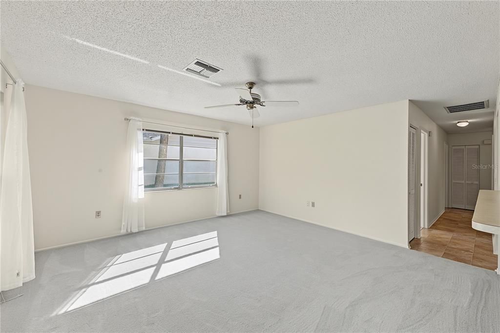 En Venta: $349,000 (3 camas, 2 baños, 2136 Pies cuadrados)