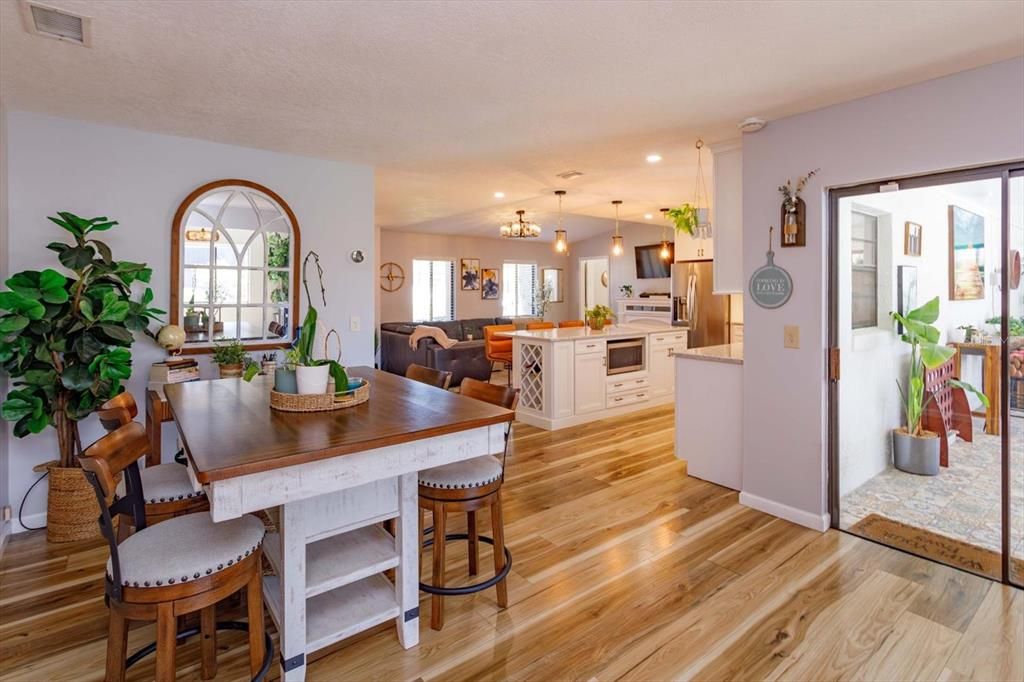 For Sale: $575,000 (3 beds, 2 baths, 2031 Square Feet)