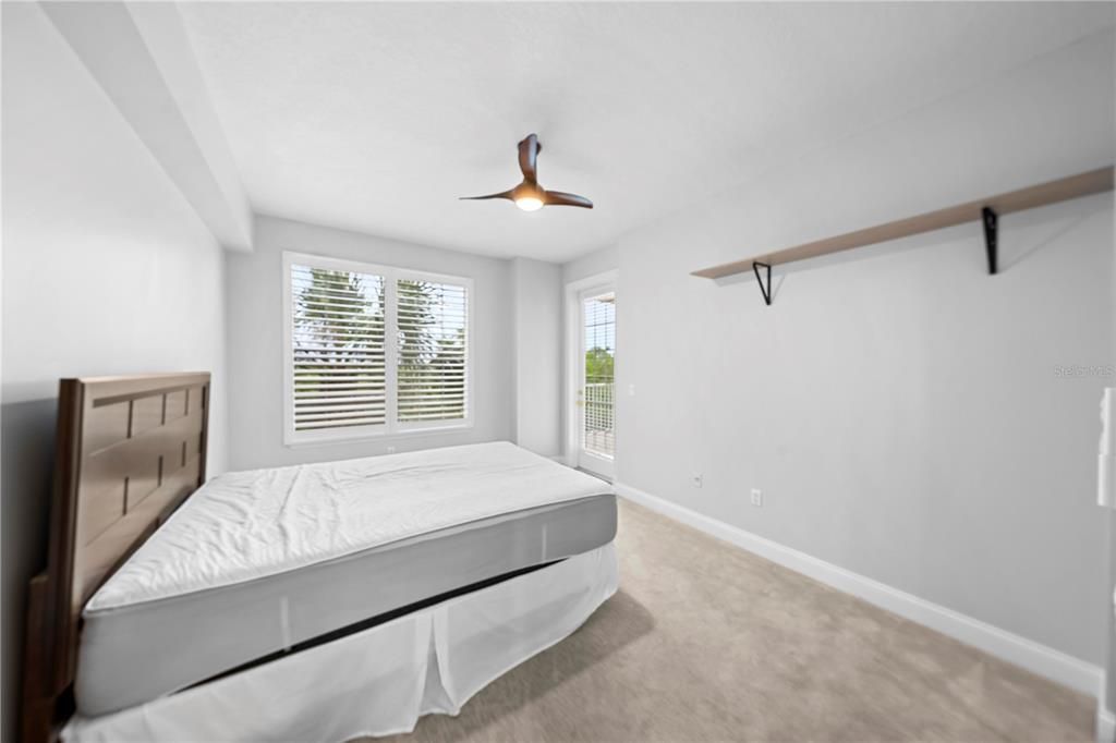 For Sale: $915,000 (3 beds, 3 baths, 1952 Square Feet)