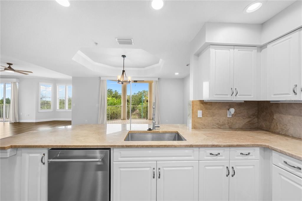 For Sale: $915,000 (3 beds, 3 baths, 1952 Square Feet)