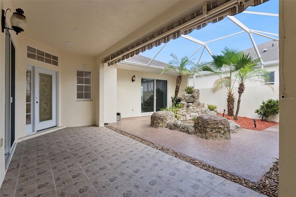 For Sale: $319,900 (2 beds, 2 baths, 1722 Square Feet)