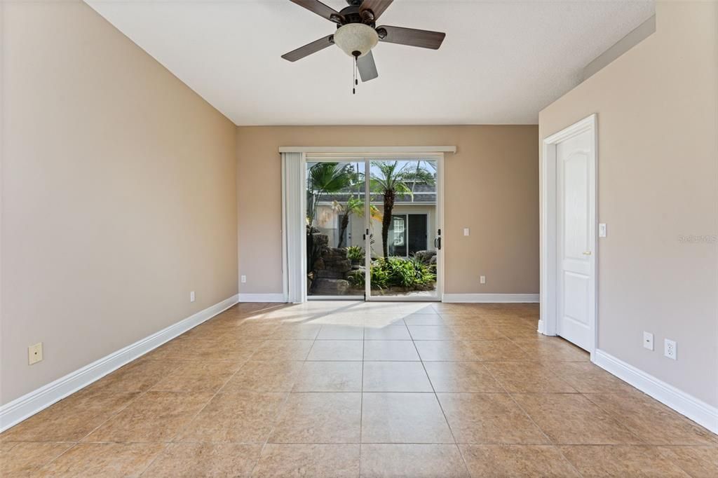 For Sale: $319,900 (2 beds, 2 baths, 1722 Square Feet)