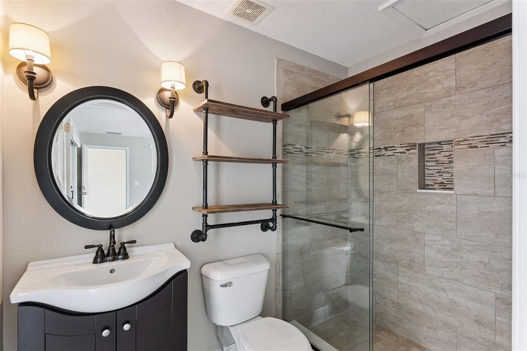 For Sale: $319,900 (2 beds, 2 baths, 1722 Square Feet)