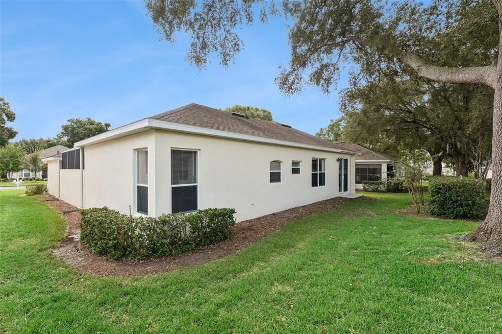 For Sale: $319,900 (2 beds, 2 baths, 1722 Square Feet)