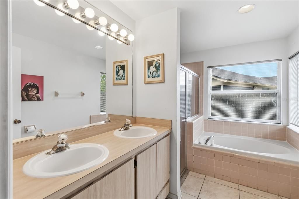En Venta: $385,000 (3 camas, 2 baños, 1553 Pies cuadrados)