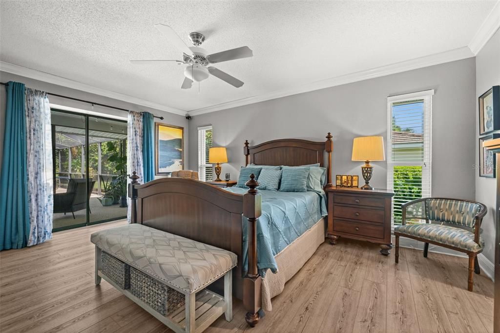 Activo con contrato: $555,000 (3 camas, 2 baños, 2041 Pies cuadrados)
