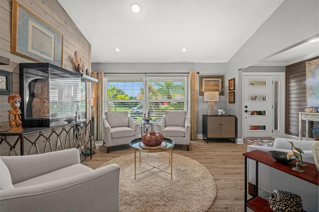 Activo con contrato: $555,000 (3 camas, 2 baños, 2041 Pies cuadrados)