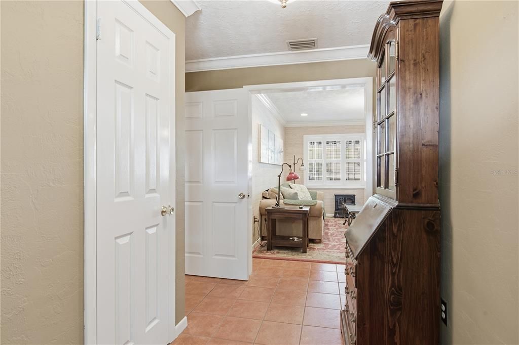 For Sale: $525,000 (3 beds, 2 baths, 1660 Square Feet)