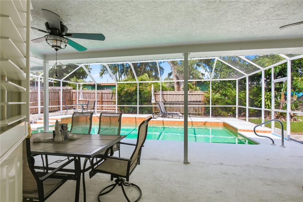 For Sale: $525,000 (3 beds, 2 baths, 1660 Square Feet)