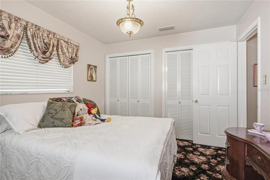 For Sale: $525,000 (3 beds, 2 baths, 1660 Square Feet)