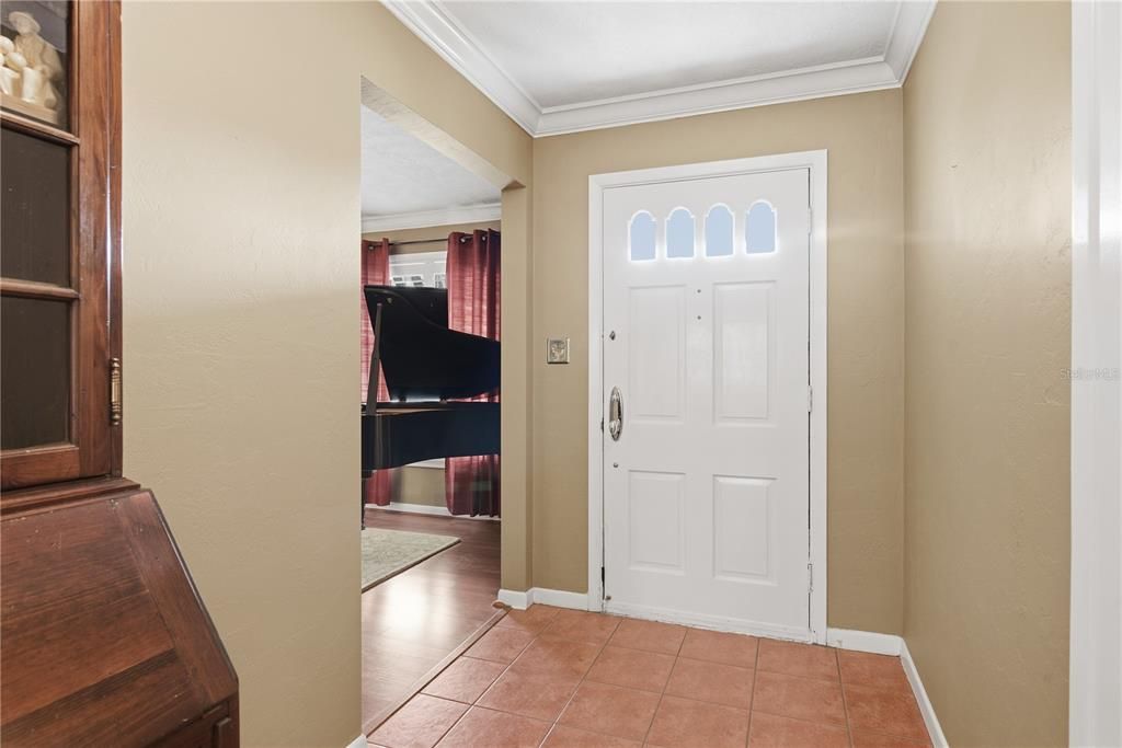 For Sale: $525,000 (3 beds, 2 baths, 1660 Square Feet)