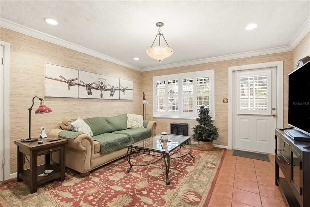 For Sale: $525,000 (3 beds, 2 baths, 1660 Square Feet)