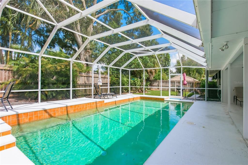 For Sale: $525,000 (3 beds, 2 baths, 1660 Square Feet)