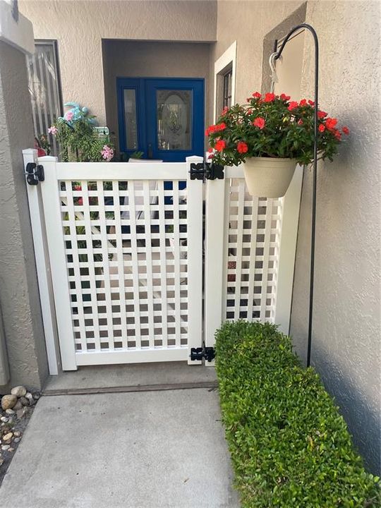 For Sale: $287,000 (2 beds, 2 baths, 1241 Square Feet)