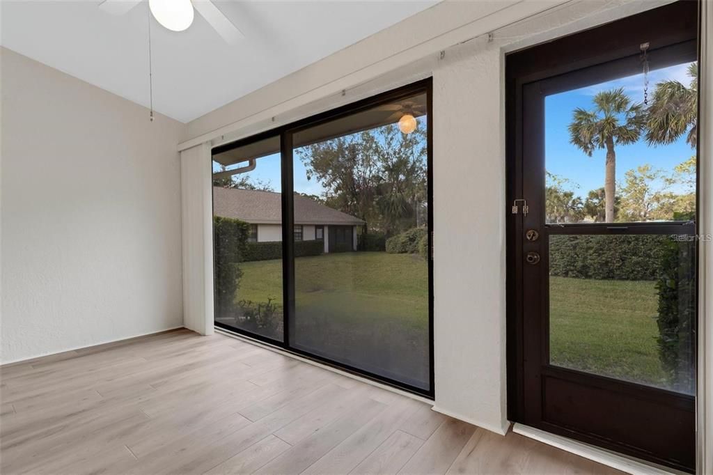 For Sale: $287,000 (2 beds, 2 baths, 1241 Square Feet)