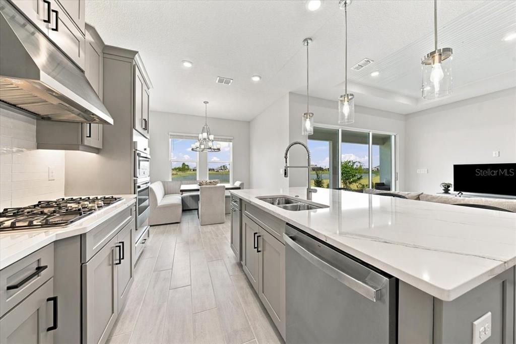 For Sale: $510,999 (2 beds, 2 baths, 1843 Square Feet)