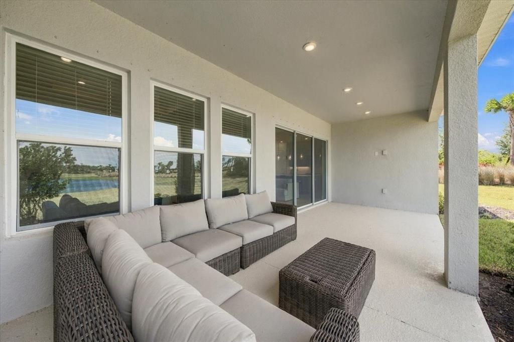 For Sale: $510,999 (2 beds, 2 baths, 1843 Square Feet)