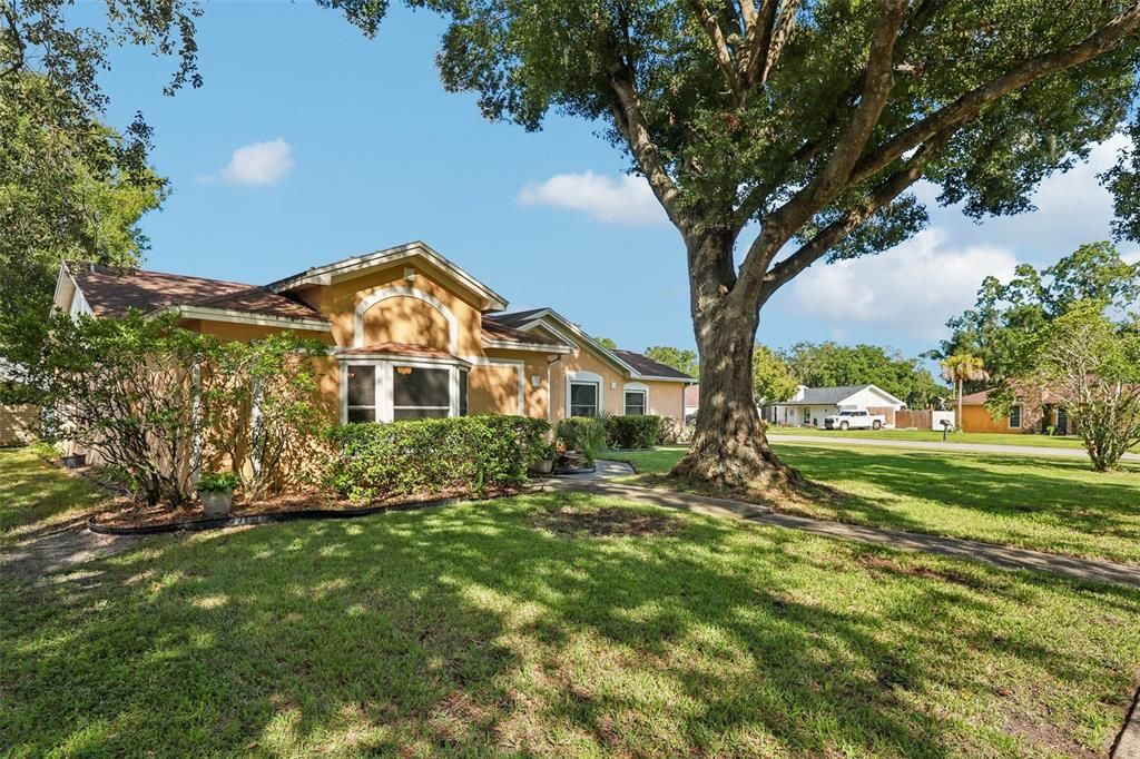 For Sale: $375,000 (3 beds, 2 baths, 2000 Square Feet)