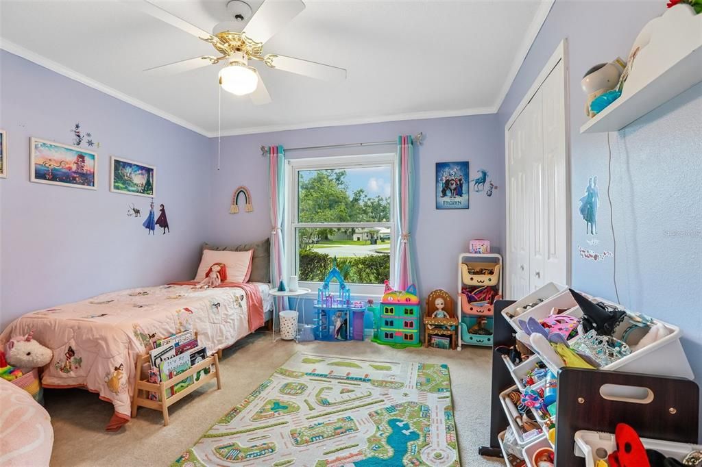 For Sale: $375,000 (3 beds, 2 baths, 2000 Square Feet)