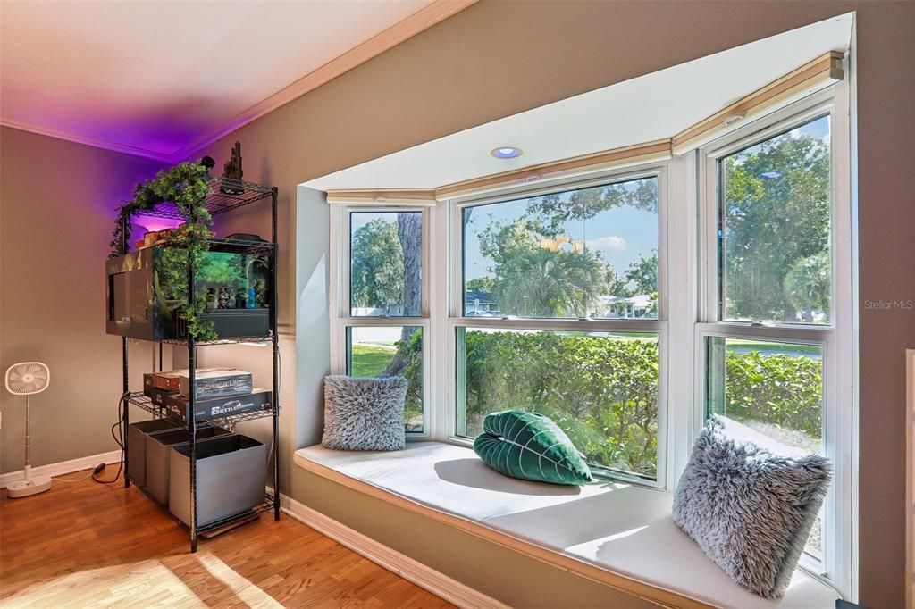 For Sale: $375,000 (3 beds, 2 baths, 2000 Square Feet)